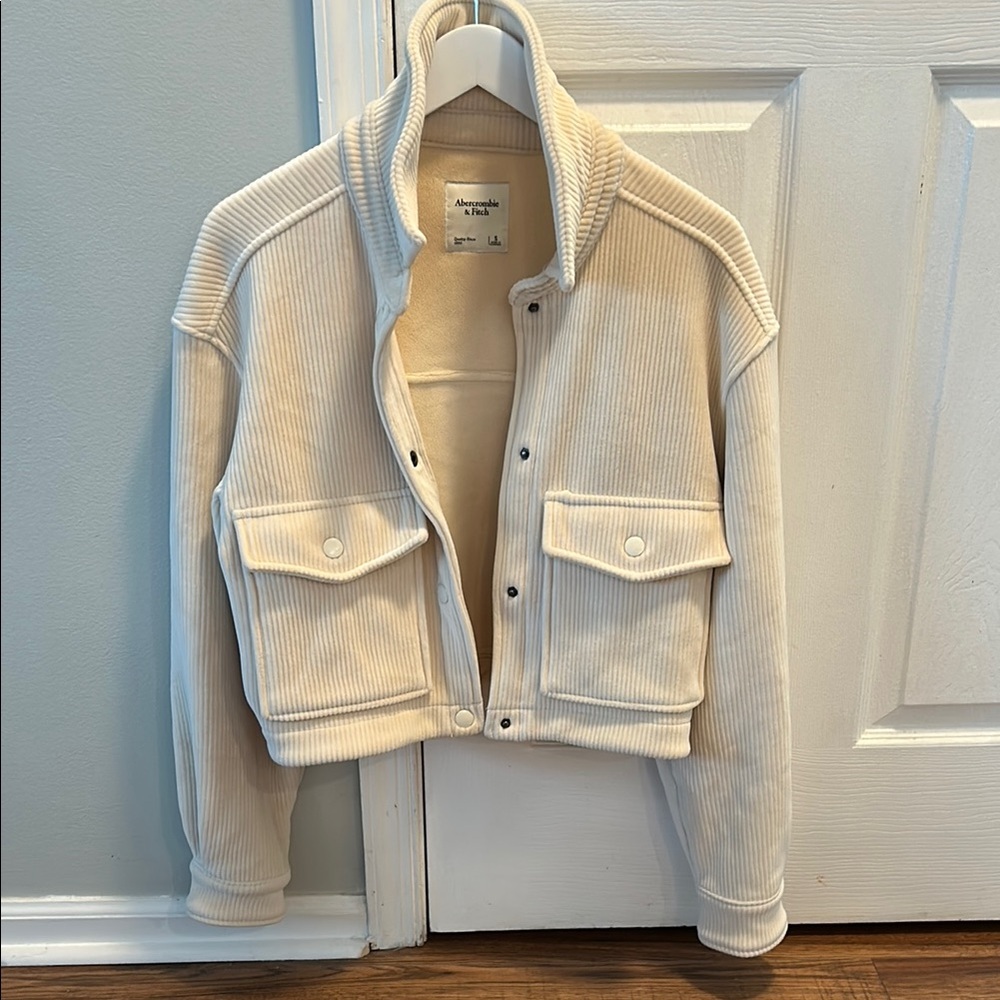 Abercrombie & Fitch Beige Outerwear